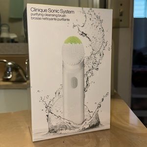 BRAND NEW Clinique Sonic System Purifying Cleansing Brush